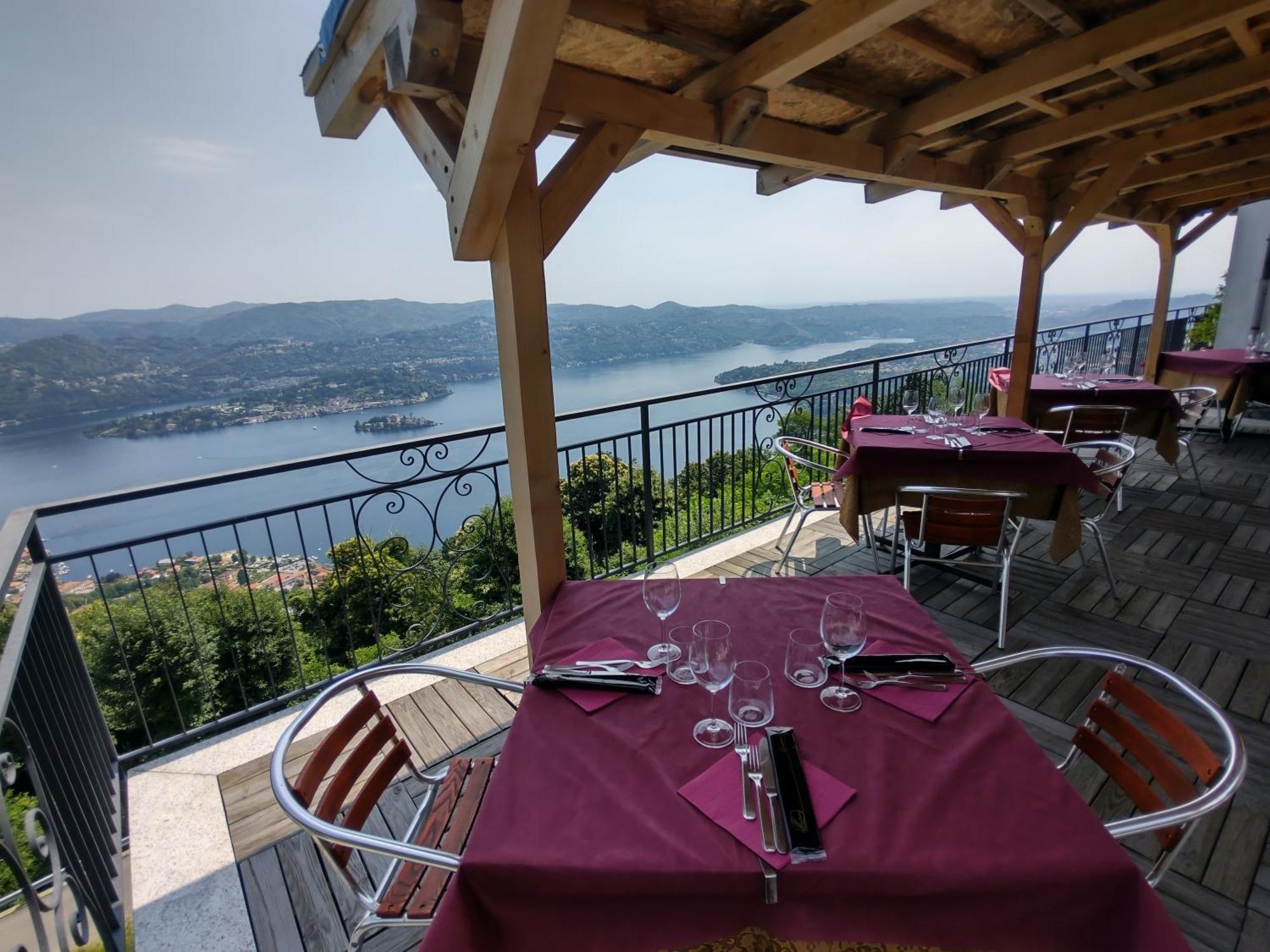 Hotel Panoramico Lago D'Orta (Adults Only) Madonna Del Sasso Екстериор снимка