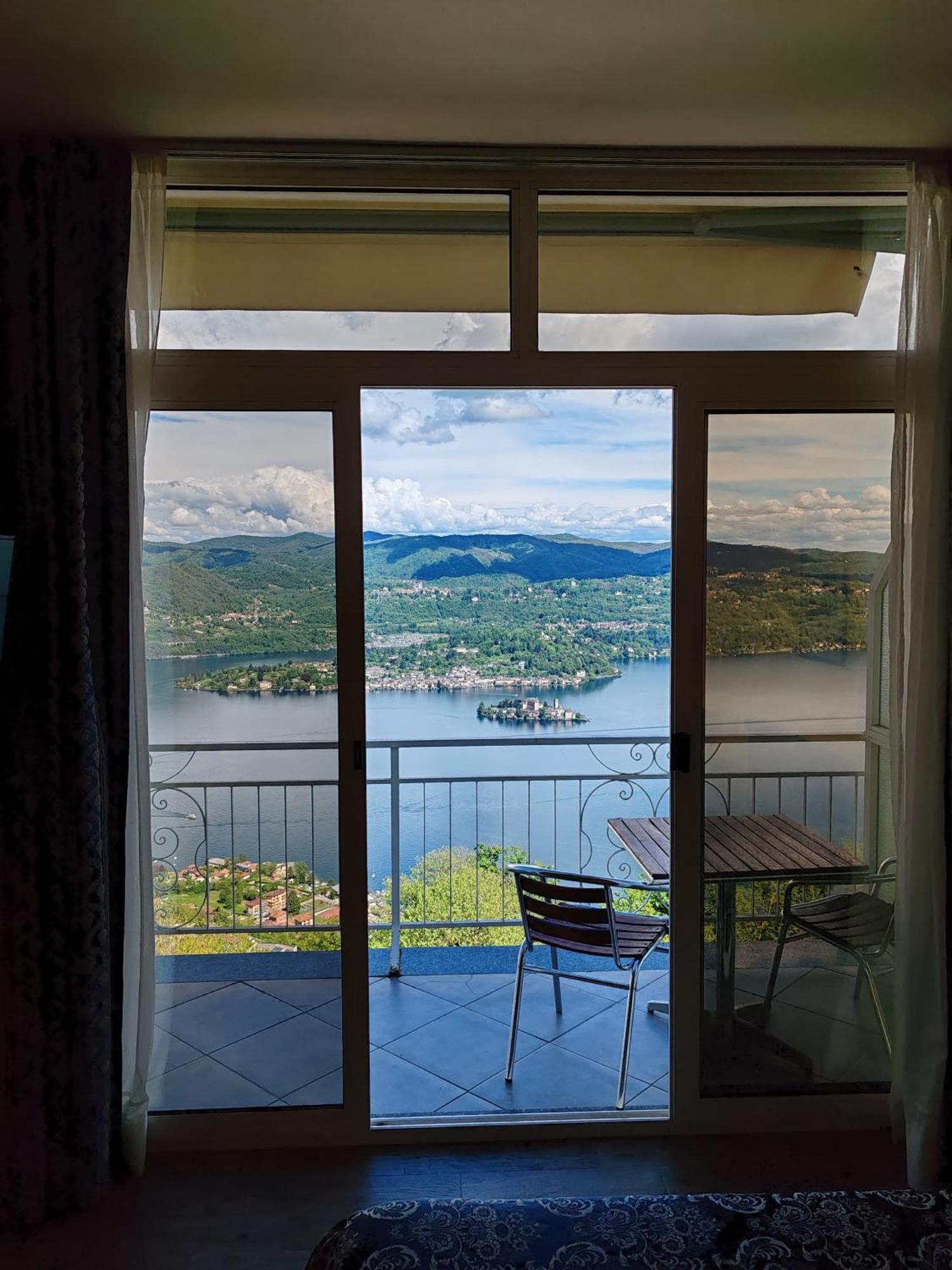 Hotel Panoramico Lago D'Orta (Adults Only) Madonna Del Sasso Екстериор снимка