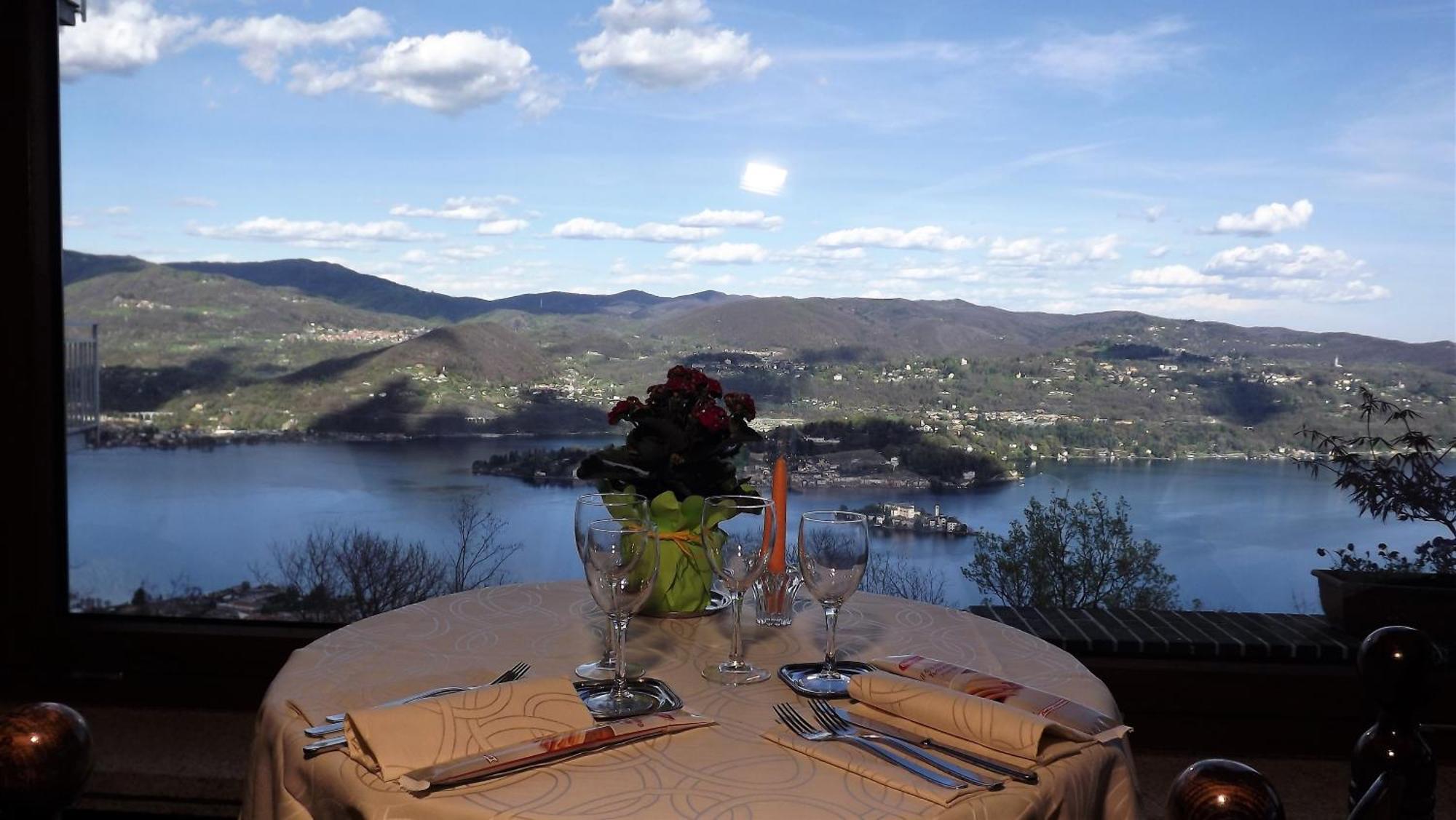 Hotel Panoramico Lago D'Orta (Adults Only) Madonna Del Sasso Екстериор снимка