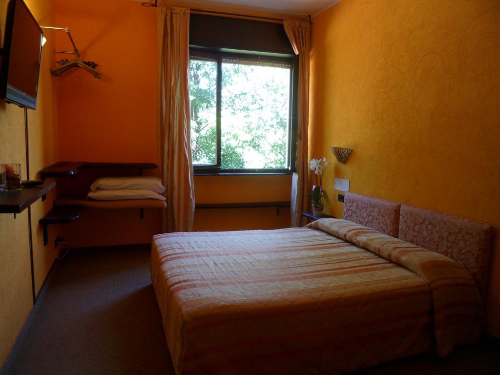 Hotel Panoramico Lago D'Orta (Adults Only) Madonna Del Sasso Екстериор снимка