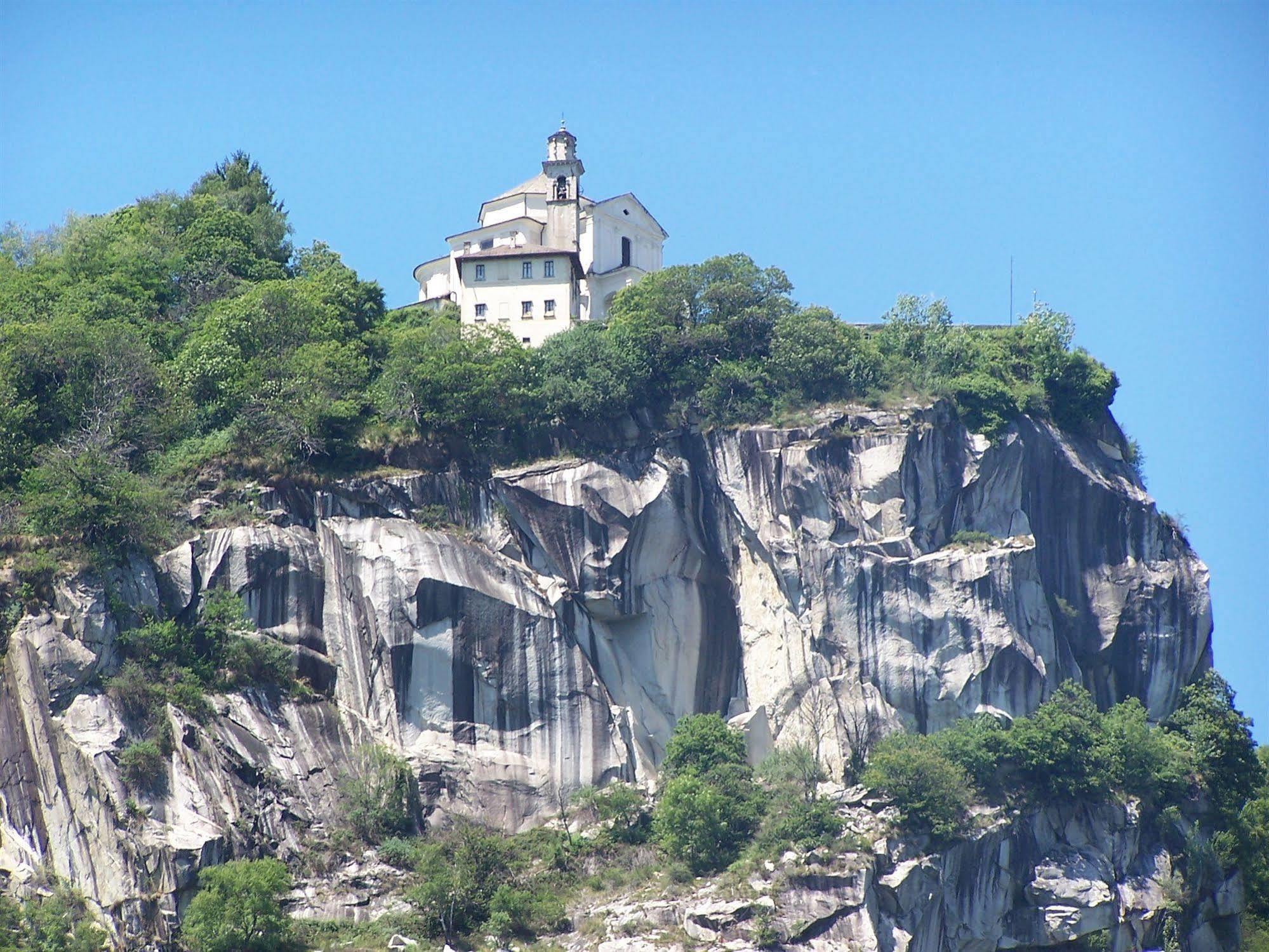 Hotel Panoramico Lago D'Orta (Adults Only) Madonna Del Sasso Екстериор снимка