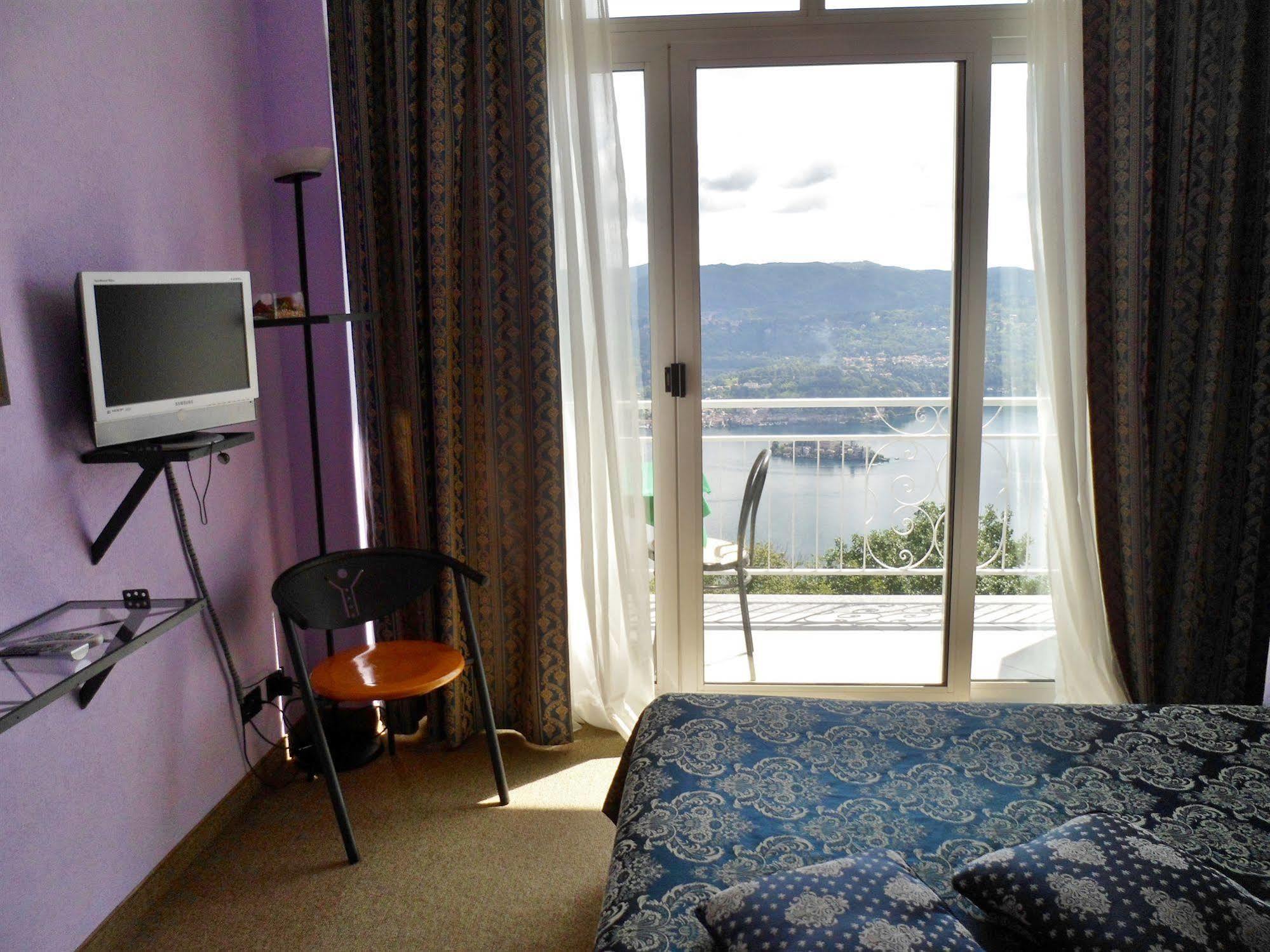 Hotel Panoramico Lago D'Orta (Adults Only) Madonna Del Sasso Екстериор снимка