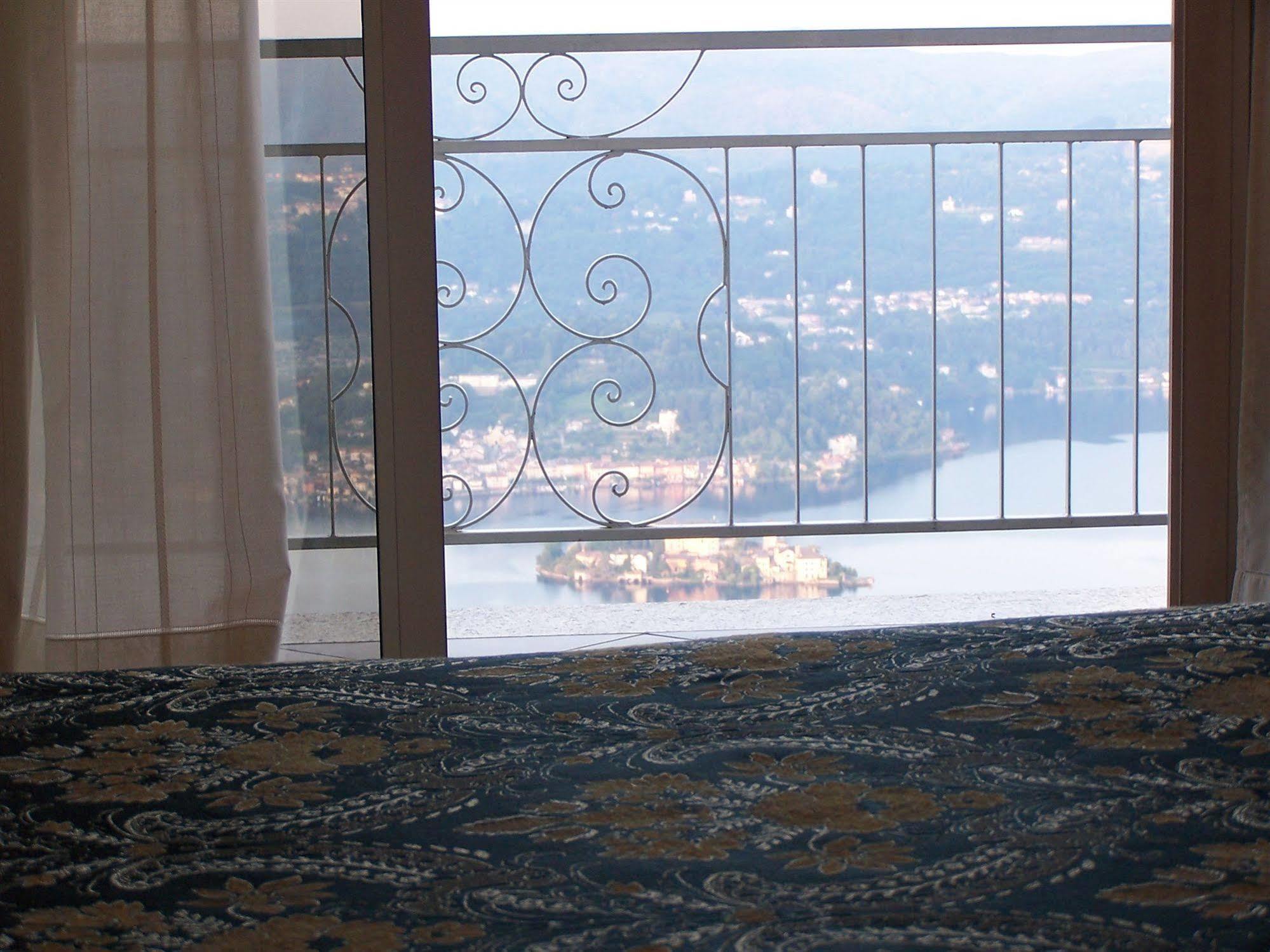 Hotel Panoramico Lago D'Orta (Adults Only) Madonna Del Sasso Екстериор снимка